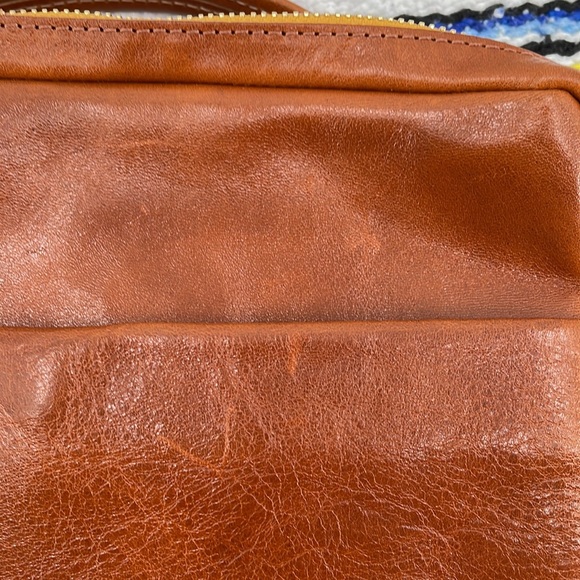 Clare V. Mirabel in Miel - Picture 9 of 16